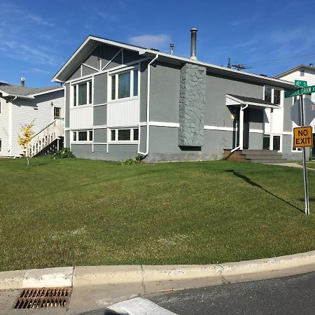 Polar Nights Bed & Breakfast Yellowknife Exterior photo