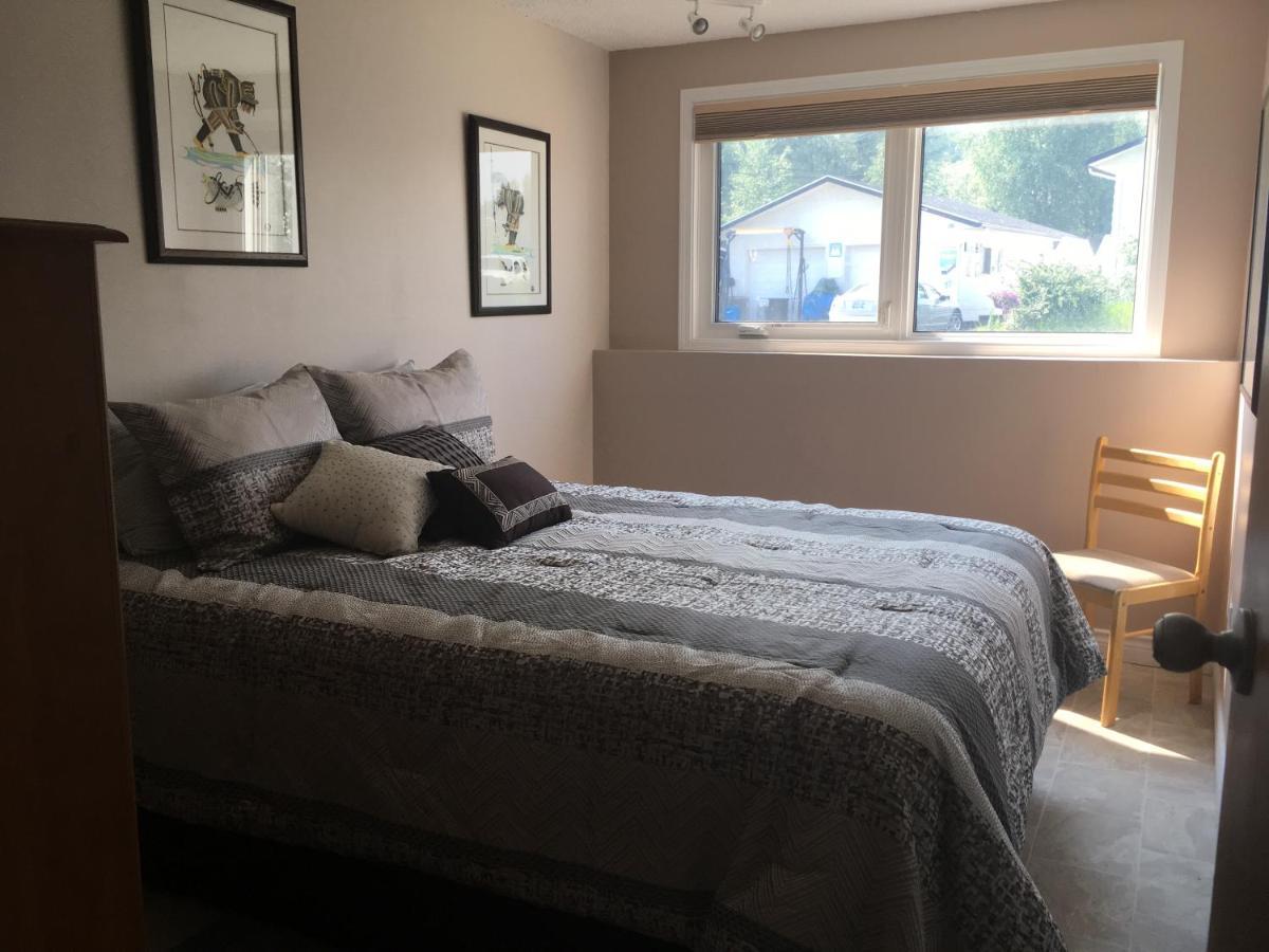Polar Nights Bed & Breakfast Yellowknife Exterior photo