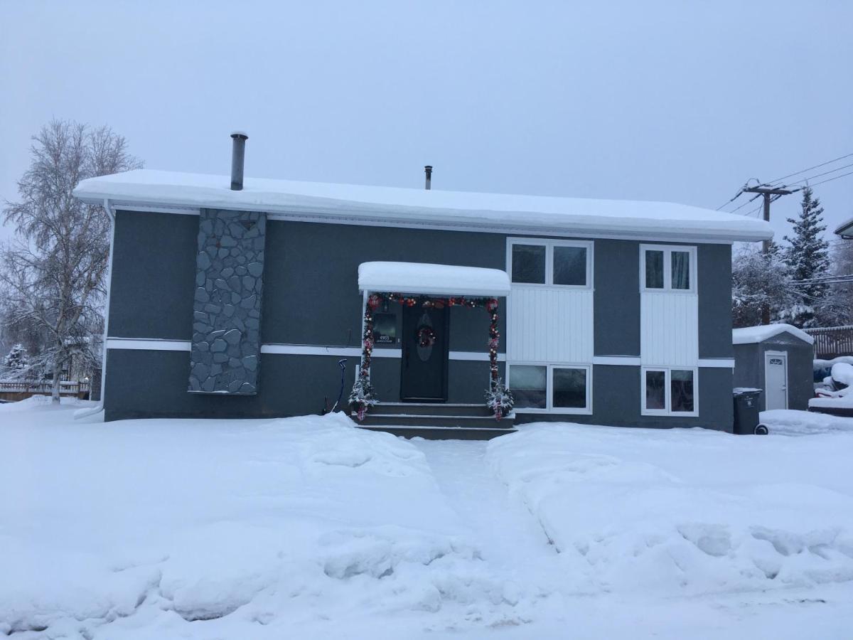 Polar Nights Bed & Breakfast Yellowknife Exterior photo